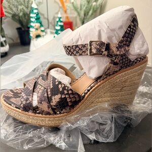 Strappy Espadrille Wedge Sandals- Banana Republic BRAND NEW!!